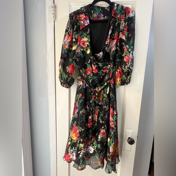 Alice + Olivia Abney Wrap Dress Silk Blooming Bouquet 6 - Picture 12 of 12